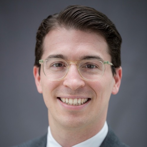 Headshot Dr. Gabinet